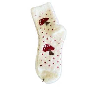 New! Fluffy Fuzzy White Mushroom Ankle Socks Cider So Cozy Womens One Size